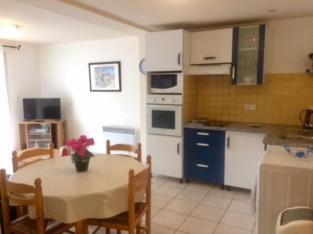 Appartement Amélie-les-Bains-Palalda, 2 pièces, 4 personnes - FR-1-703-44 tesisinde mutfak veya mini mutfak
