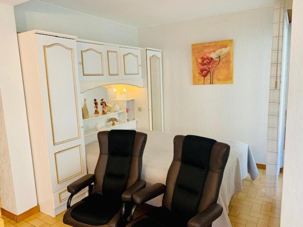 Posedenie v ubytovaní Studio cosy avec terrasse - 2 pers - Amélie-les-Bains - FR-1-703-58