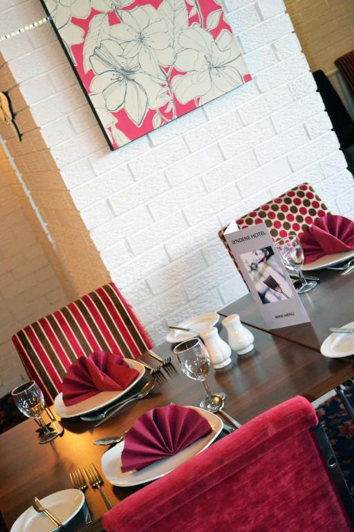 Lyndene Hotel - Resim 12