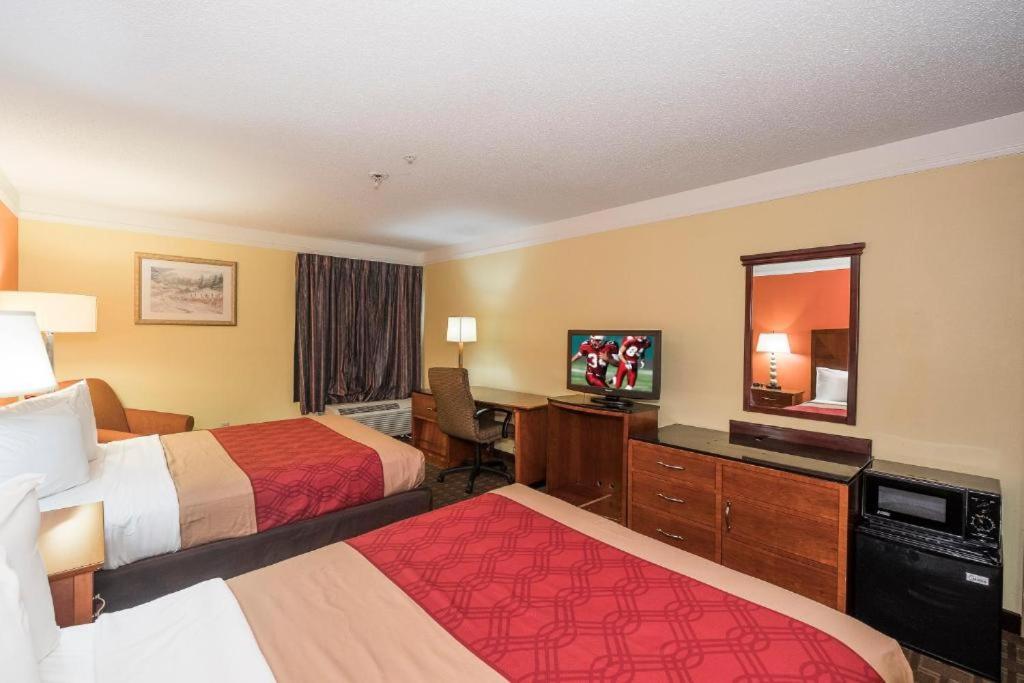 Gallery image of MY HOME & SUITES MADISON GA in Madison