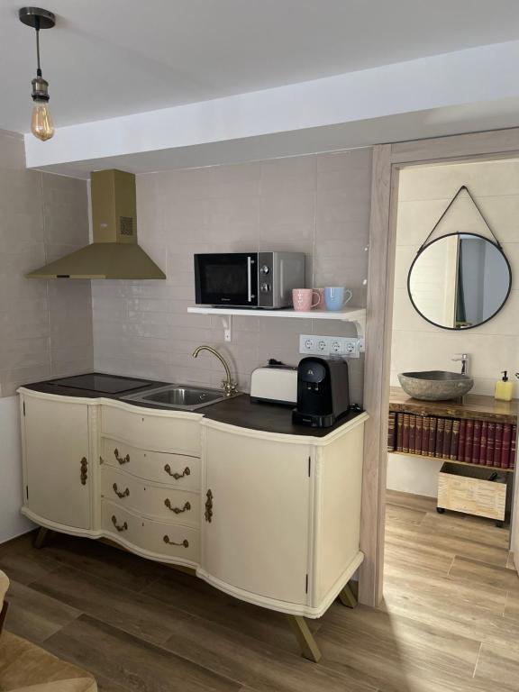 ATENEO CUENCA Suites con cocina en el casco histórico - Suite Avec Balcon