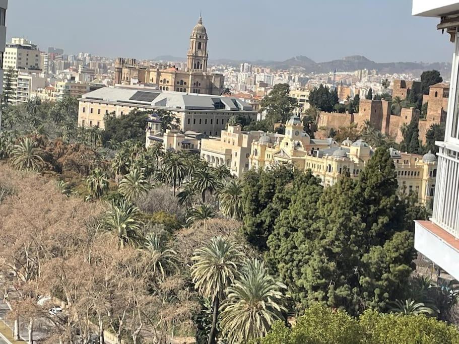 Výhľad na mesto Malaga alebo výhľad na mesto priamo z apartmánu
