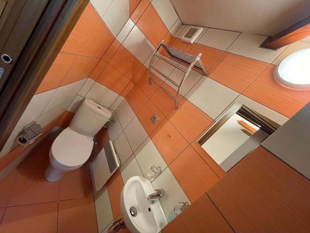 Koupelna v ubytování APARTMÁN MEZONET DONOVALY Plesnivec