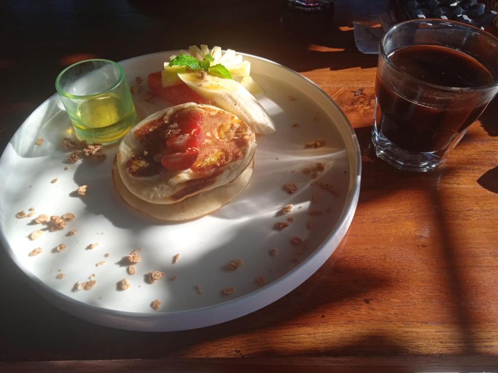 Jídlo v hostelu nebo okolí