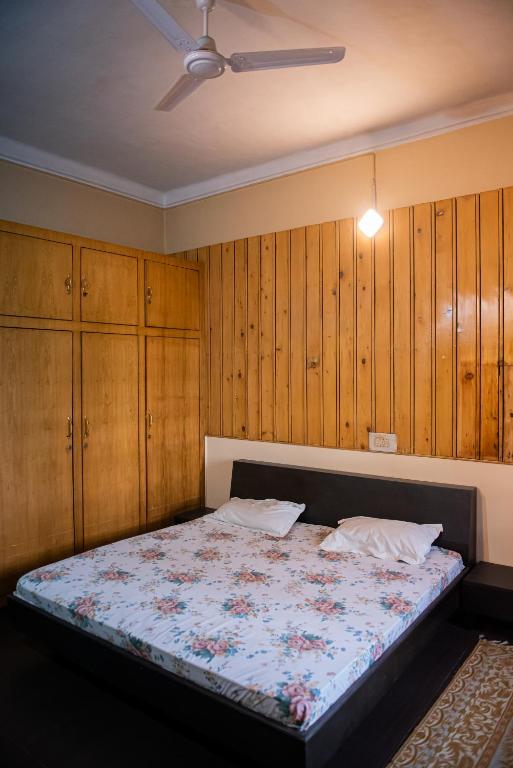 Postel nebo postele na pokoji v ubytování SETHI's HOMESTAY