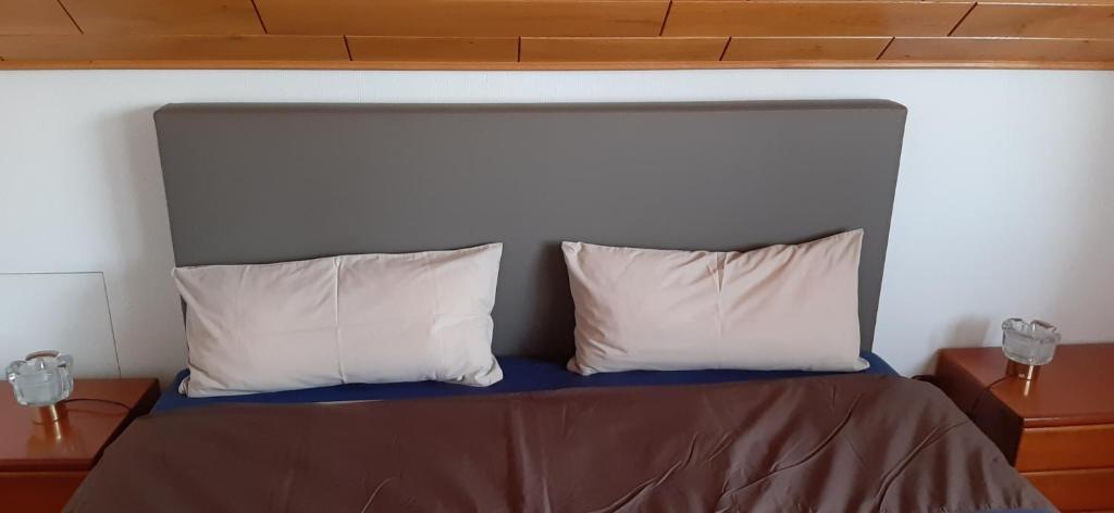 Postel nebo postele na pokoji v ubytování Ferienwohnung Bleialf