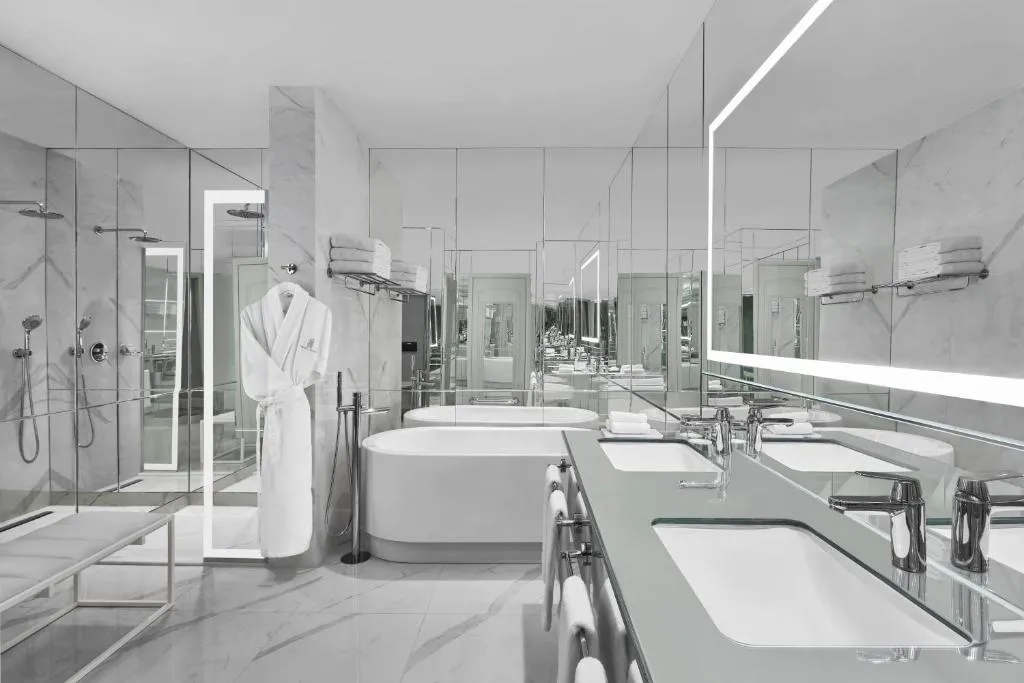 Istanbul Suite with Club Lounge Access
