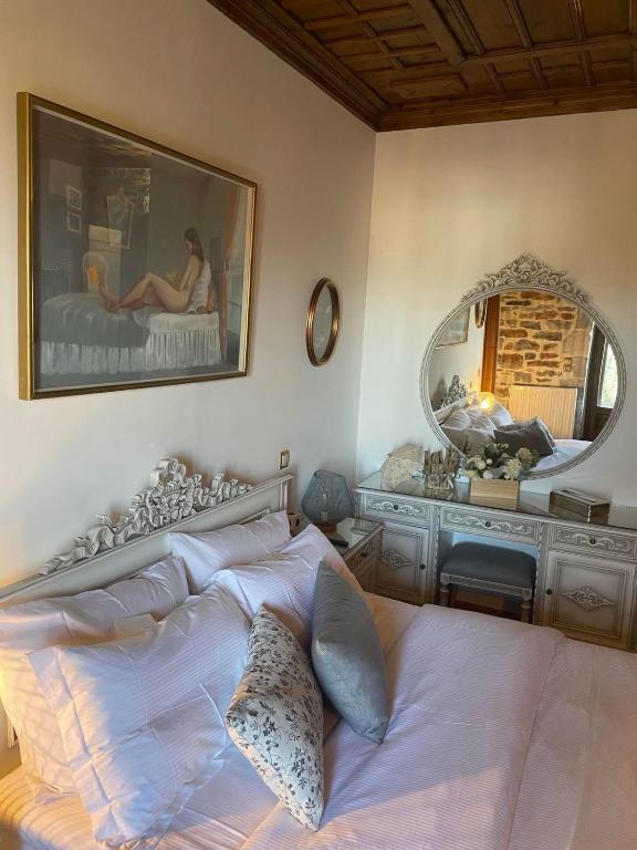 Łóżko lub łóżka w pokoju w obiekcie Helene Eco Luxury Villa