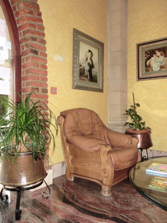 Posezení v ubytování Hotel Las Ruedas