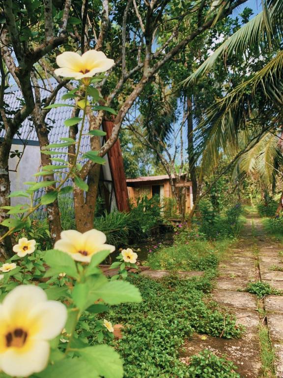 Zahrada ubytování Hide Away Bungalows in Ben Tre City