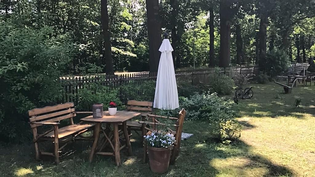Zahrada ubytování Helenes Ferienwohnung auf dem Bauernhof - Lausitzer Seenland