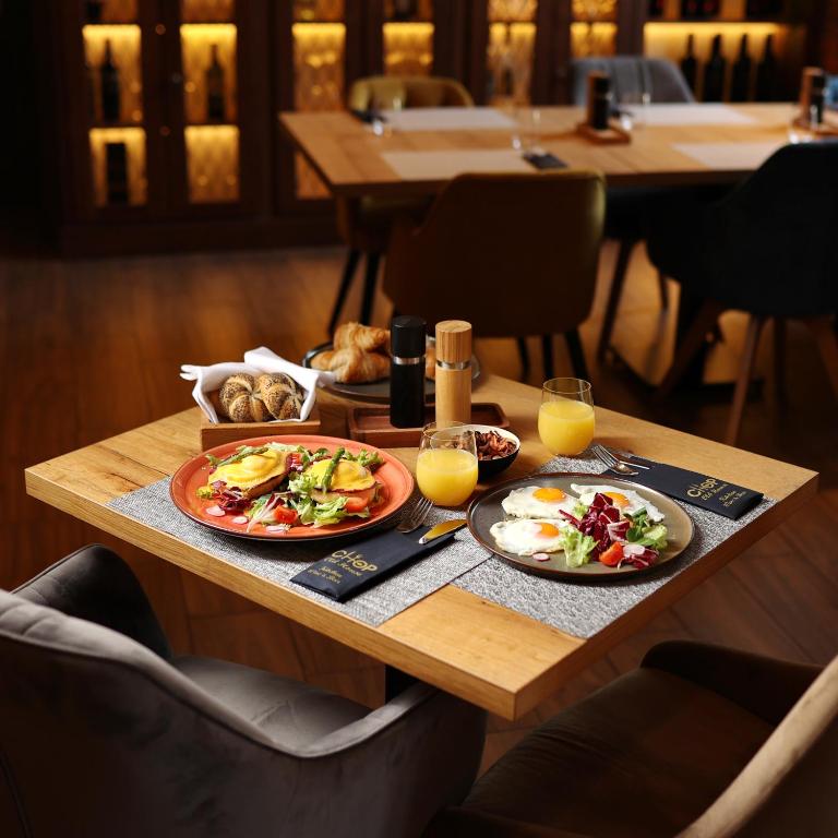 Chop Old House Hotel - 14