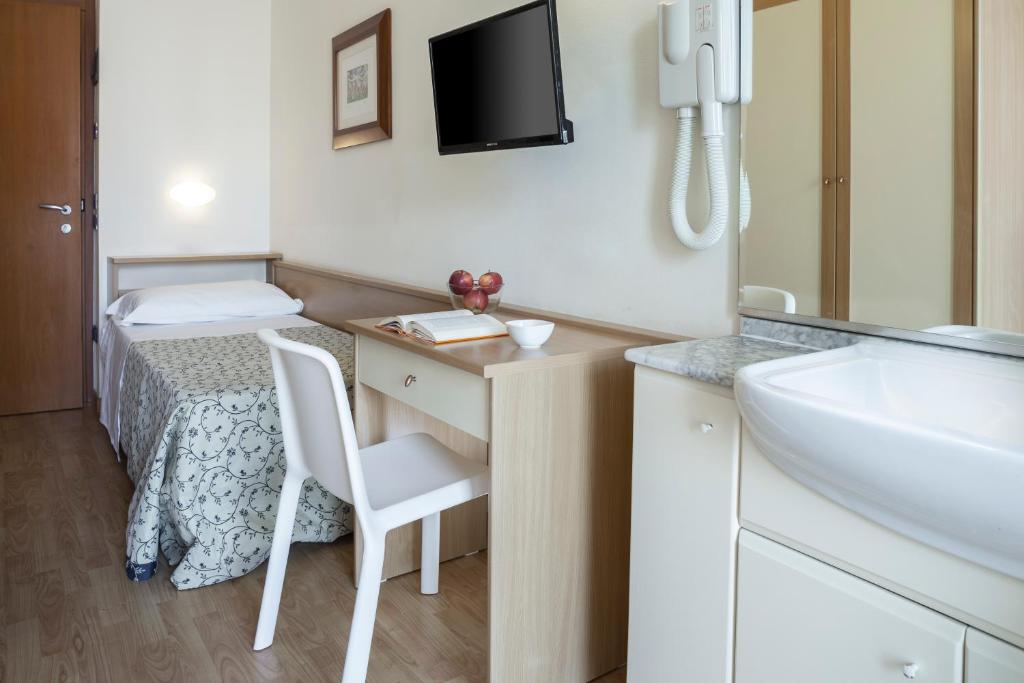 TV a/nebo společenská místnost v ubytování Hotel Baltic