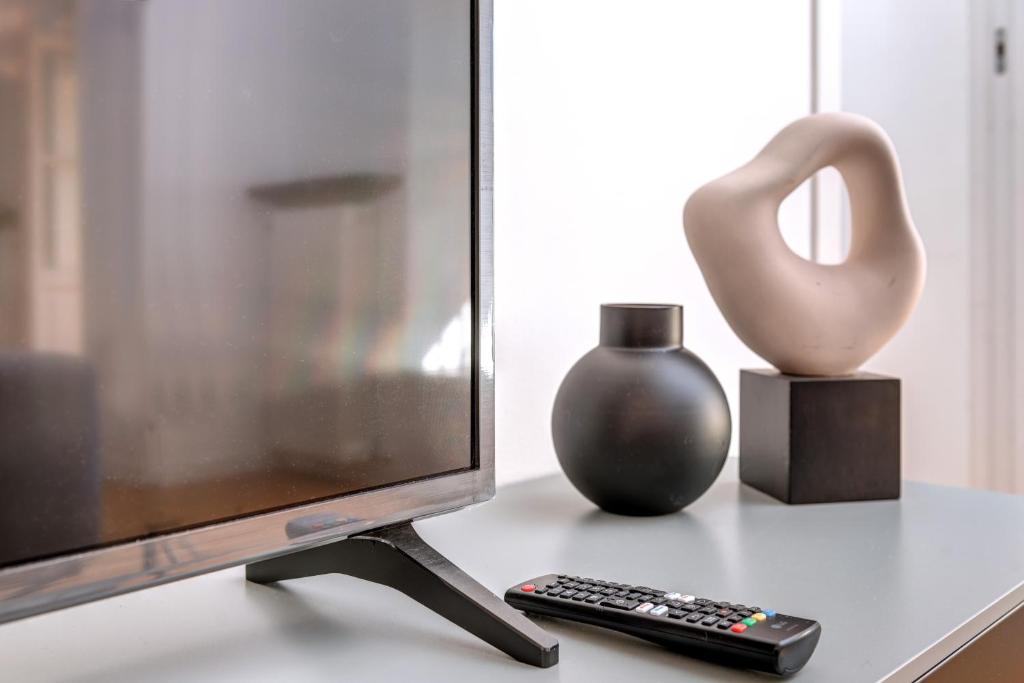 Venus Butterfly Silicone Remote Pulsating Venus G on Penthouse Adult Store