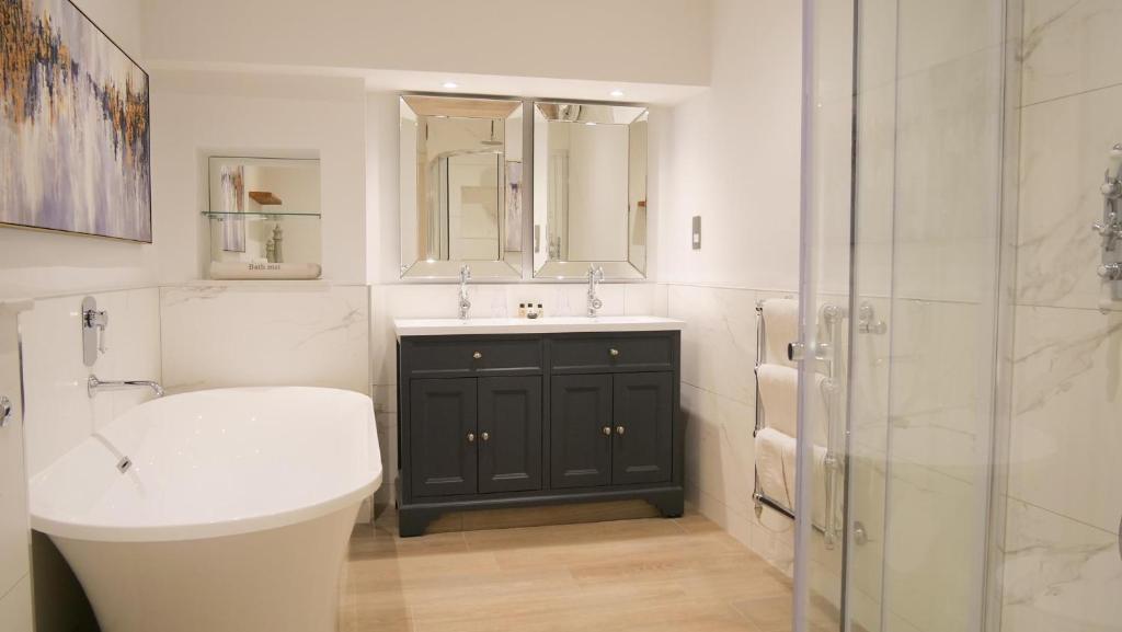 Manor House Hotel - Superior Double Room