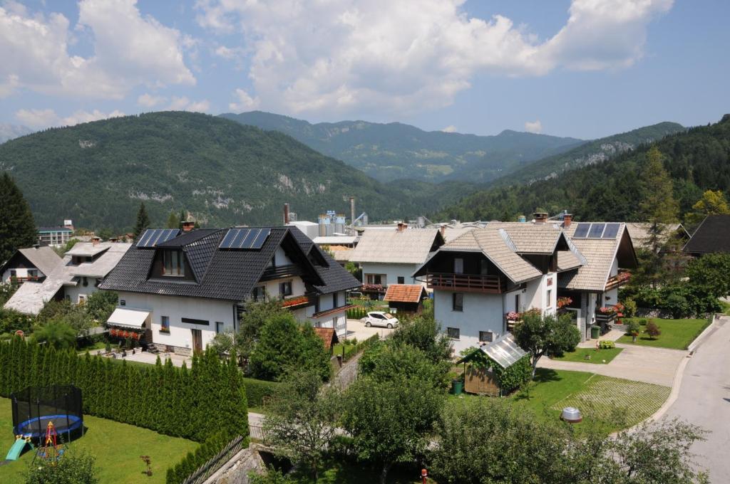 Nespecifikovaný výhled na hory nebo výhled na hory při pohledu z apartmánu