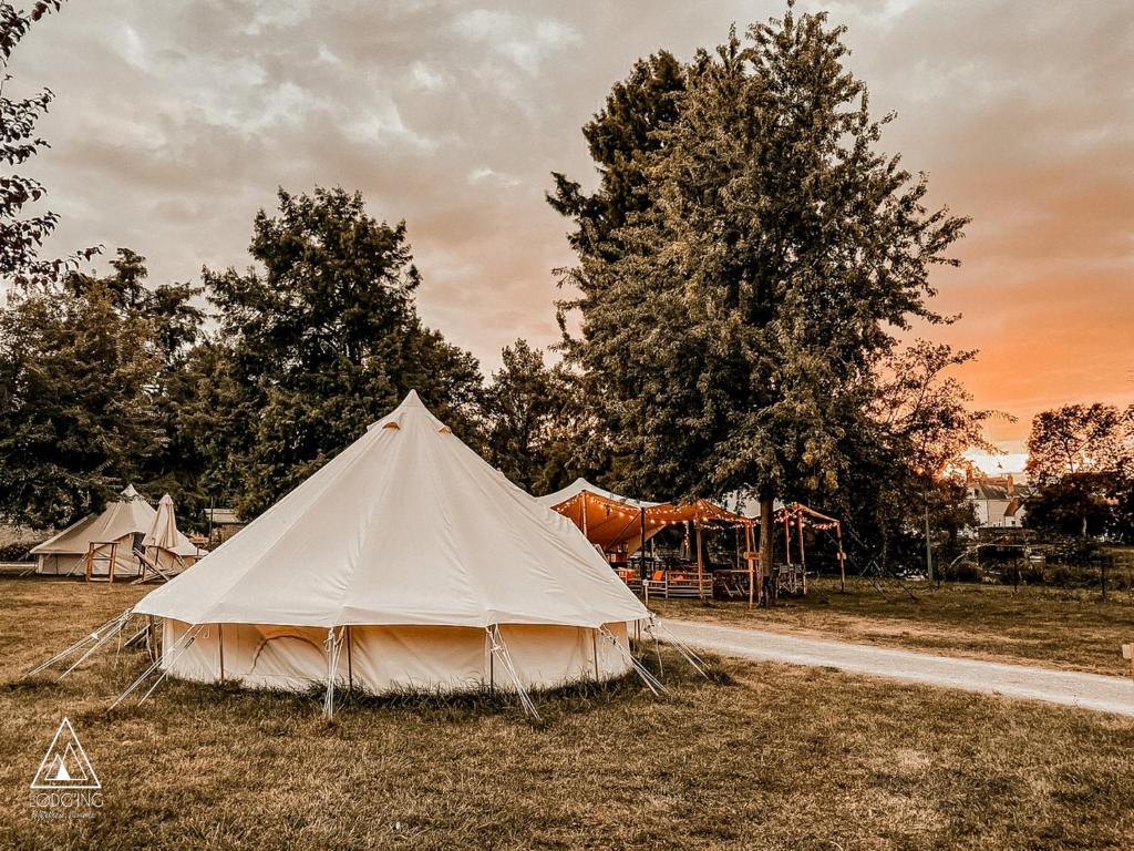 Fotografie z fotogalerie ubytování Lodg'ing Nature Camp Châteaux de la Loire v destinaci Cellettes