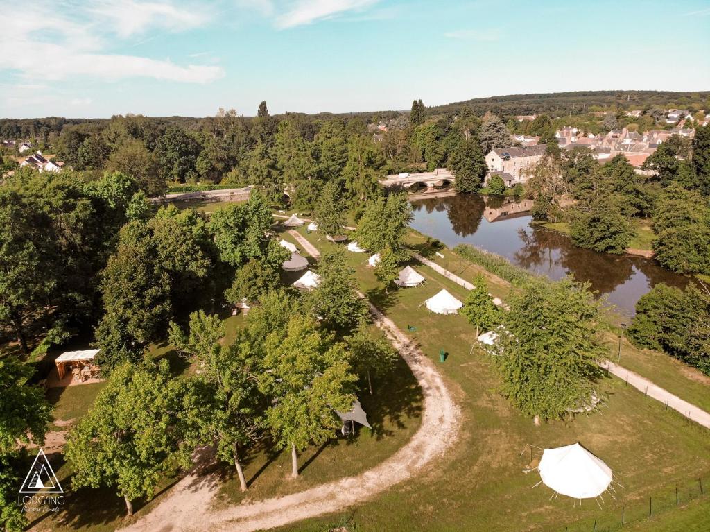 Příroda nedaleko luxury tent