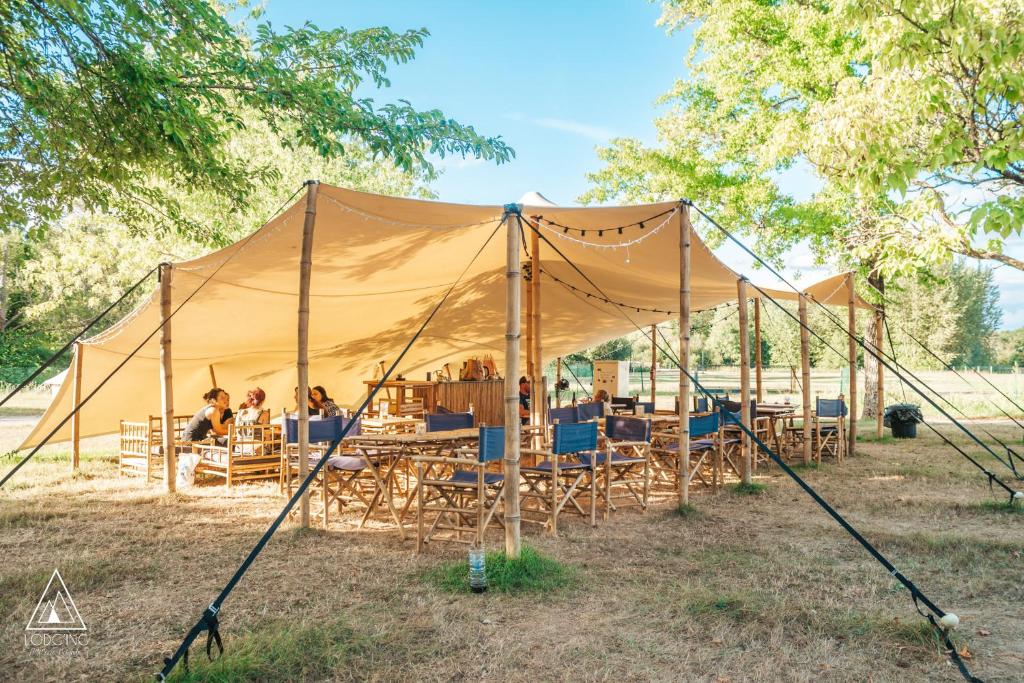 Fotografie z fotogalerie ubytování Lodg'ing Nature Camp Châteaux de la Loire v destinaci Cellettes