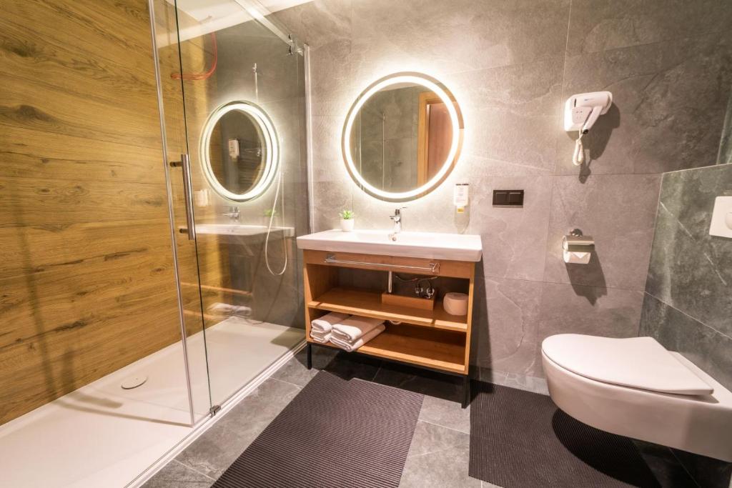 Łazienka w obiekcie Hotel Mazurski Raj