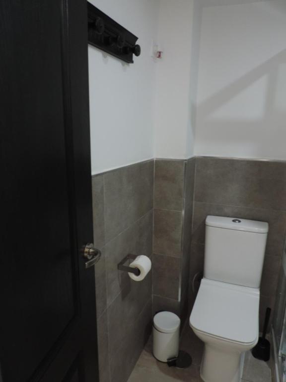 Kúpeľňa v ubytovaní Begonia City Center Apartment 230 BY NAMASTE ELITE