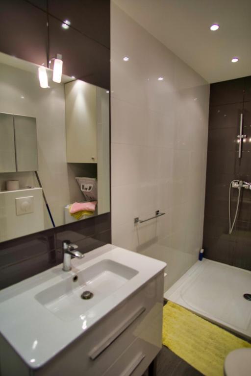 Kúpeľňa v ubytovaní Ref JUAS - Palmes d'Or Properties