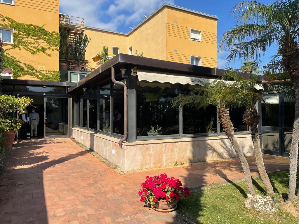 Vonkajšia záhrada v ubytovaní Colleverde Park Hotel