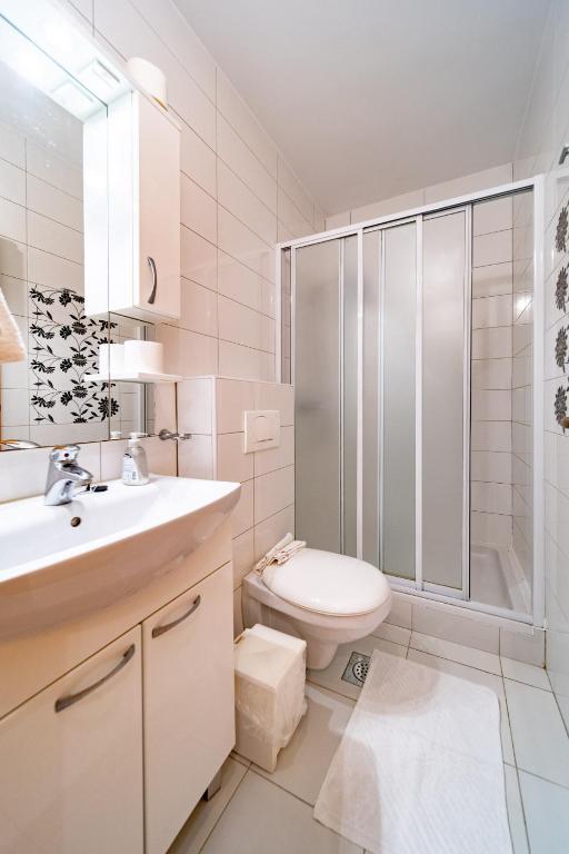 Ванная комната в Apartments Stare Brajde