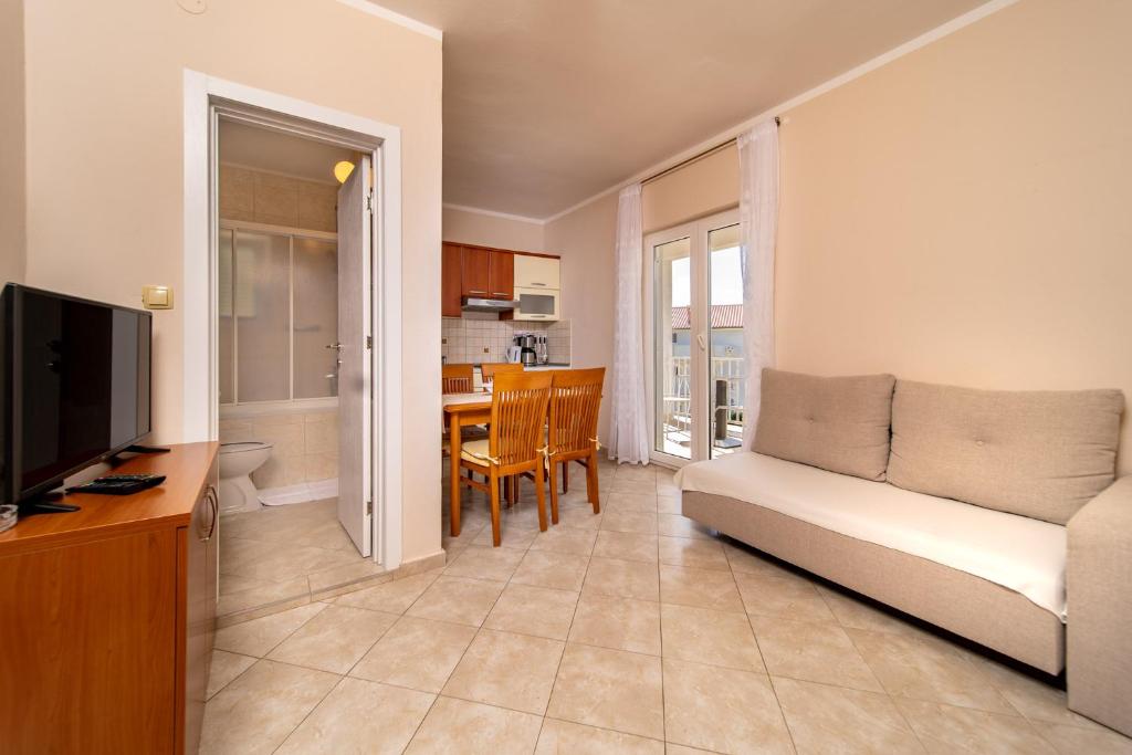 Кухня или мини-кухня в Apartments Stare Brajde
