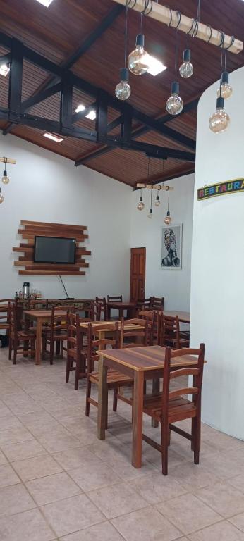 Restoran või mõni muu söögikoht majutusasutuses Pousada Neptun