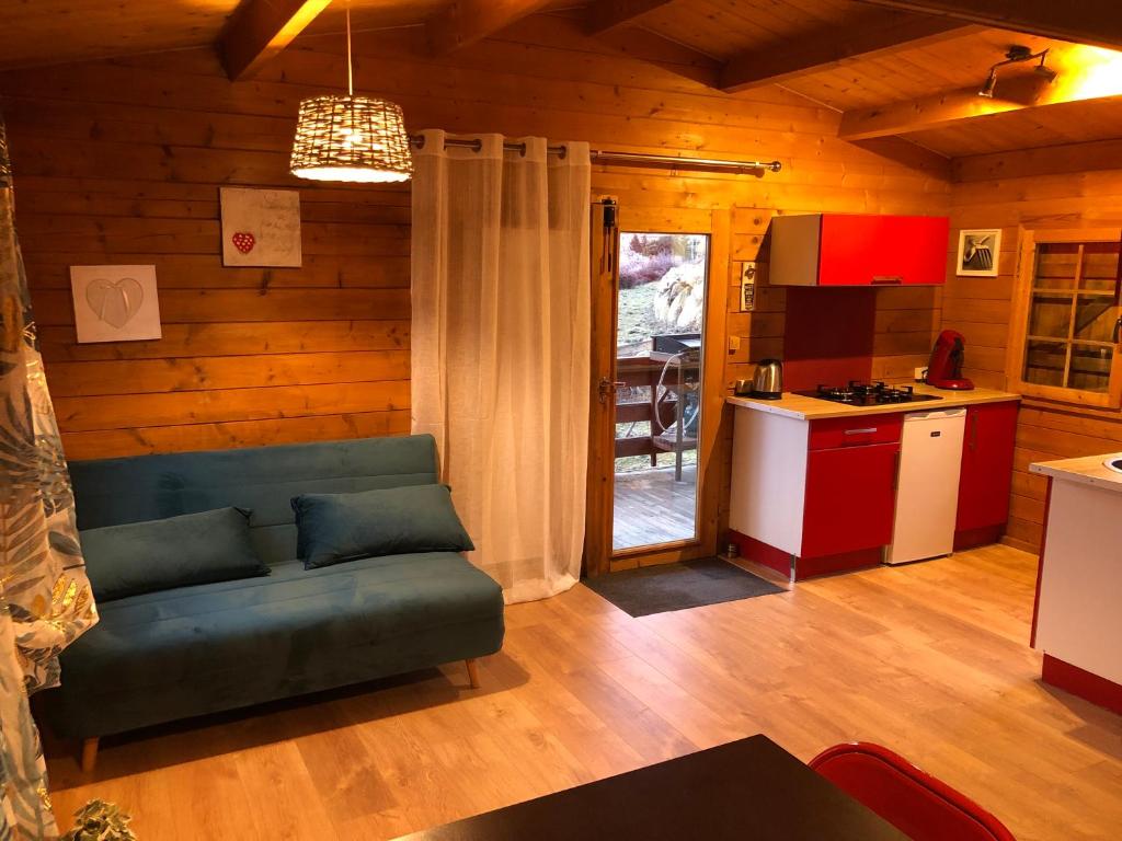 Kuchyň nebo kuchyňský kout v ubytování Les Chalets De Lozzi