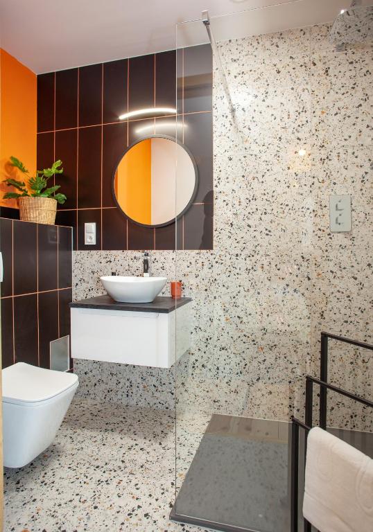 Dwór Sędzisław - Habitación Triple Con Baño Privado
