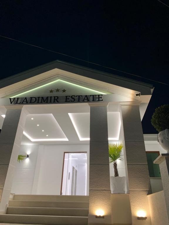 Vladimir Estate Hotel