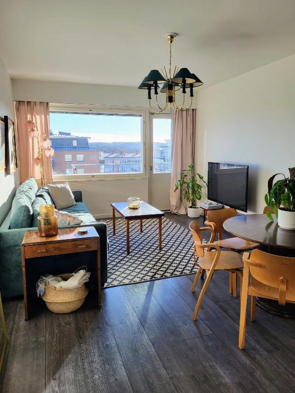 Beautiful 2 bedroom apartment with Free WiFi, Parking & AC, Turku