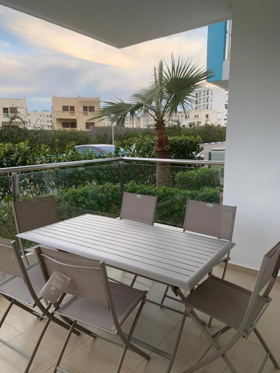 Balkón nebo terasa v ubytování Appartement de standing Résidence Kariat Cabo
