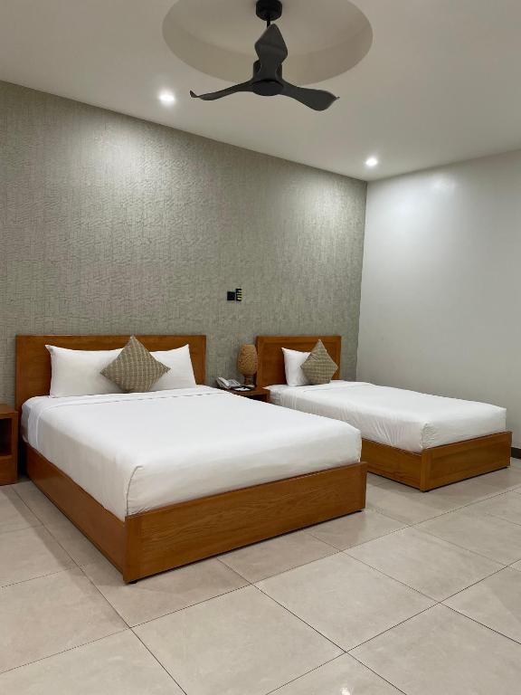 LARA HOTEL LONG XUYÊN - Deluxe Triple Room