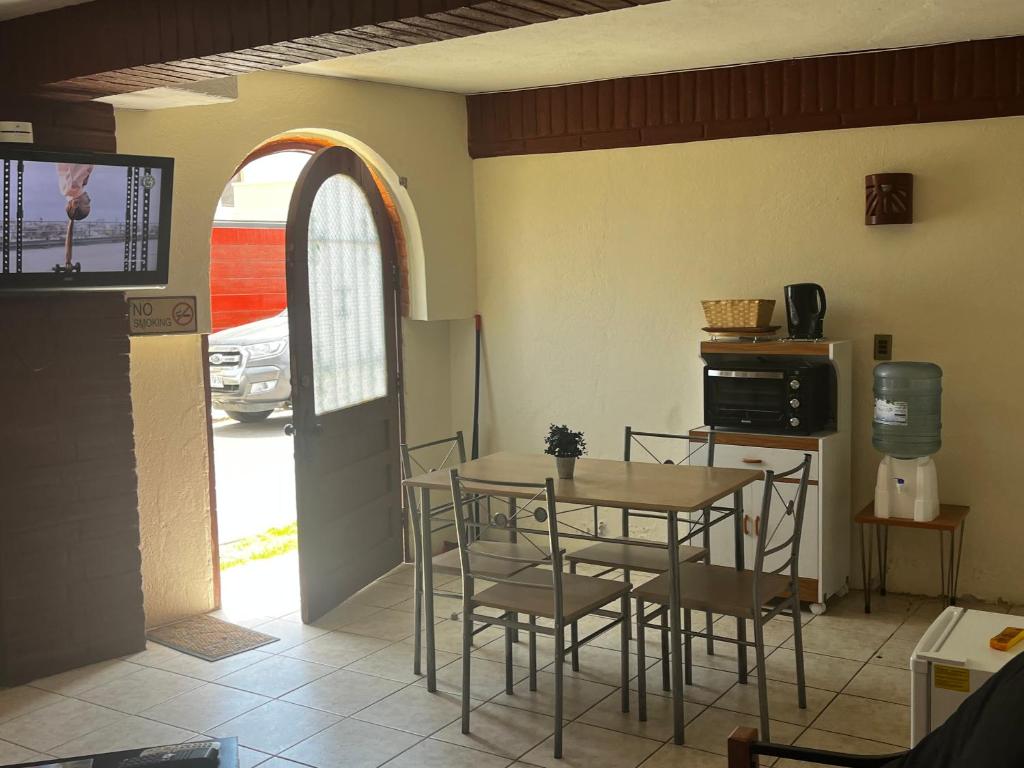 Suitetrails - Acogedora casa para 2 cerca Playa y Pueblito La Herradura