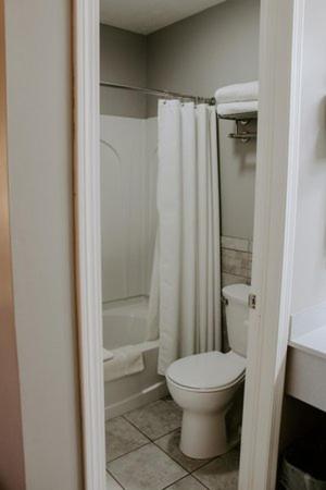 Berlin Village Inn - King Room
