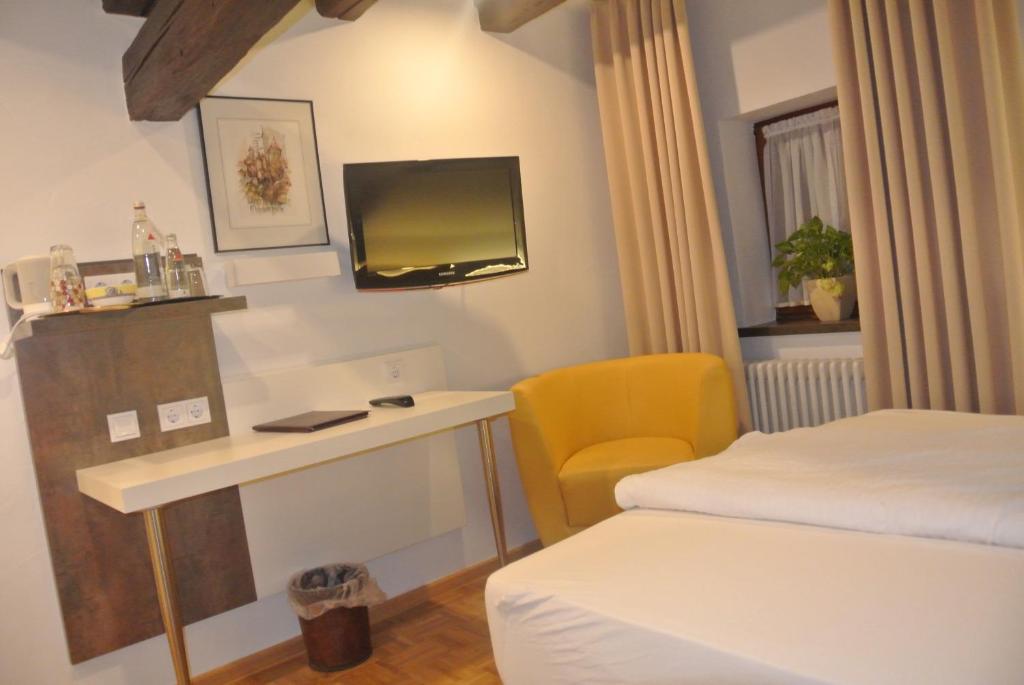 Hotel-Restaurant Goldenes Lamm - 7