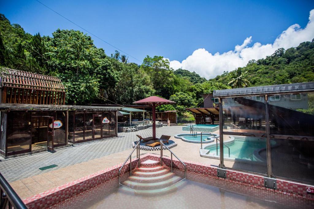 Bazén v ubytování An Tong Hot Spring Hotel nebo v jeho okolí