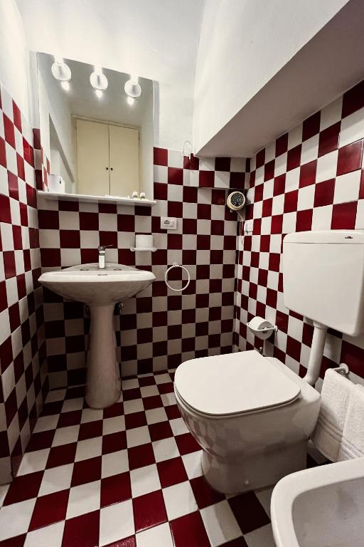 Da Mario in Florence Guesthouse - 19