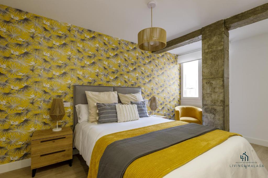 Posteľ alebo postele v izbe v ubytovaní Living4Malaga Boho Chic Apartment