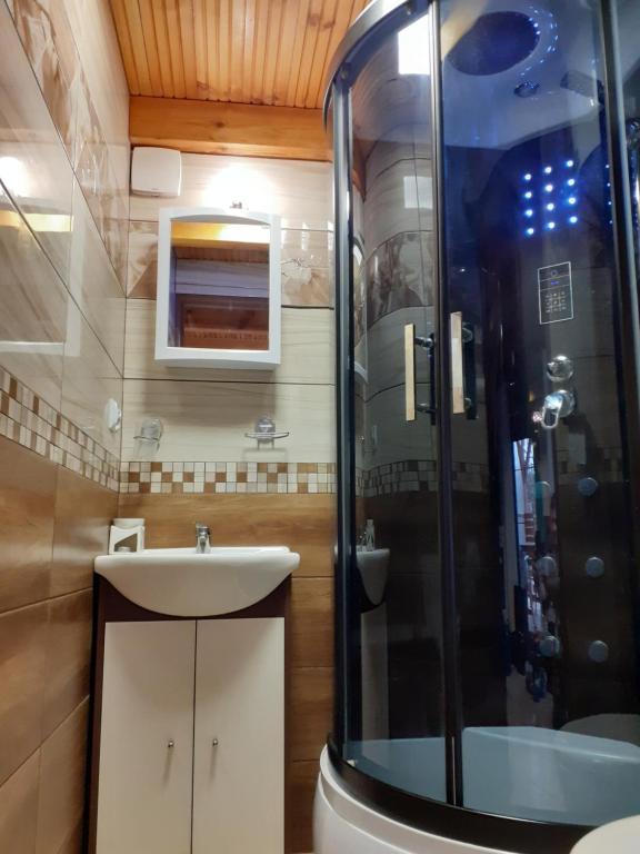 Kúpeľňa v ubytovaní Domek nad jeziorem