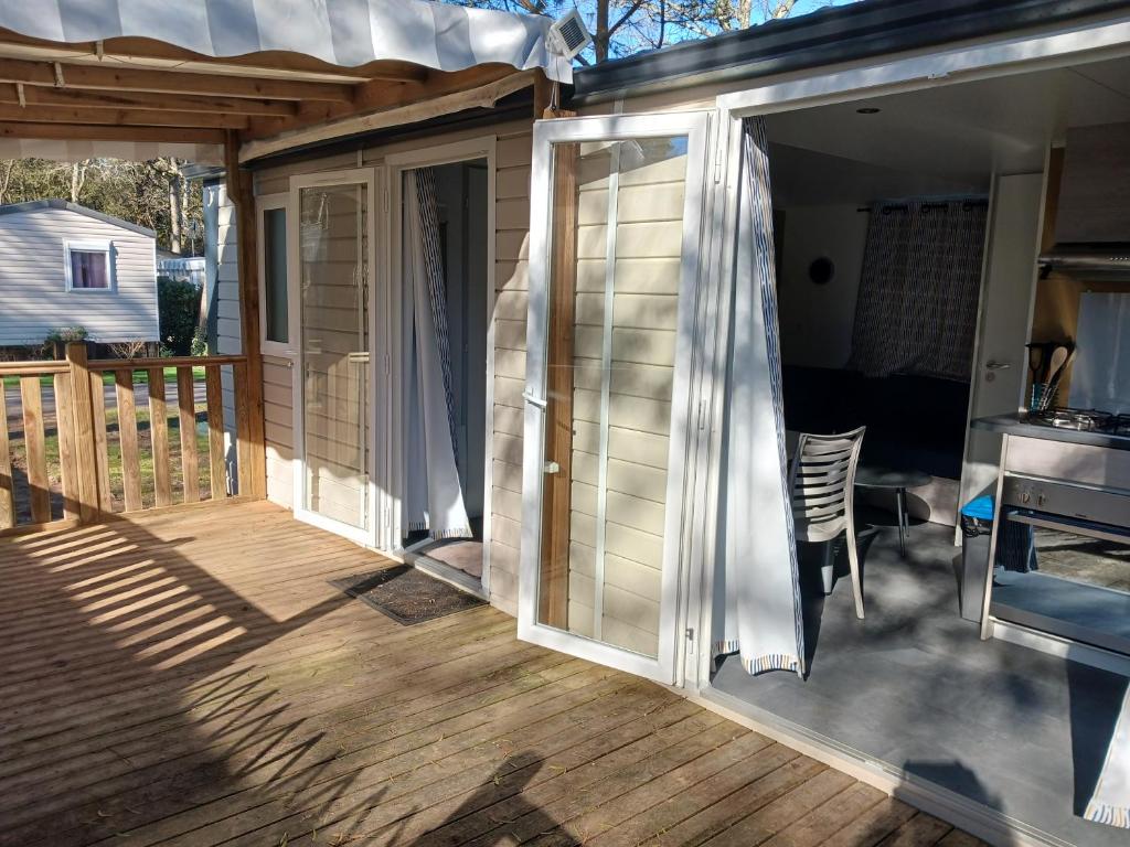 Balkón alebo terasa v ubytovaní Mobil home 4-6 places St brėvin les pins 44