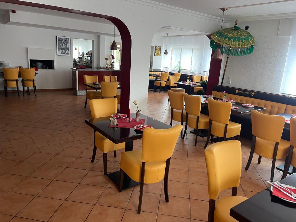 Restaurace v ubytování Hotel Am Wildpark