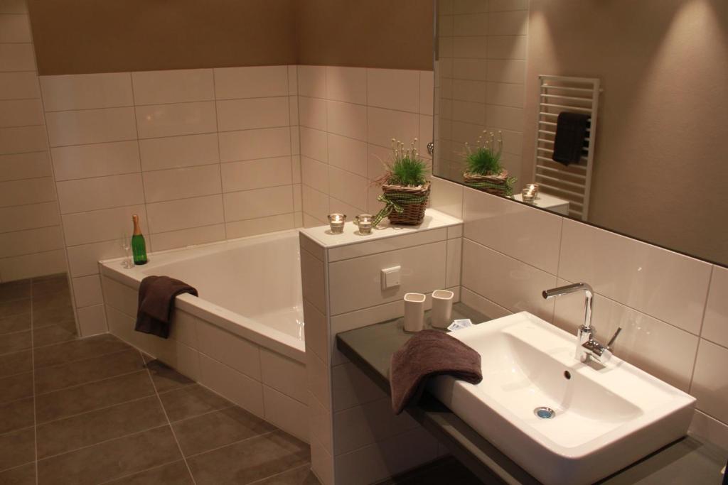 Koupelna v ubytování Müller´s Landhotel