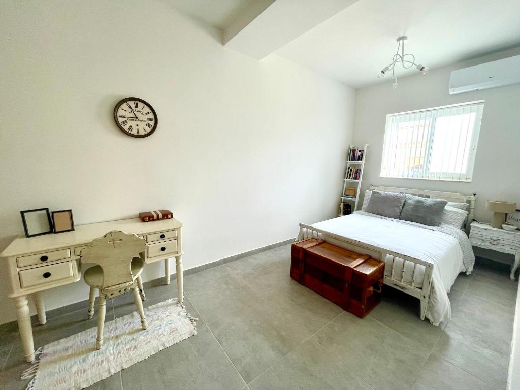Postel nebo postele na pokoji v ubytování Ta Phyllis - Apartments & Villas with Sunset & Sea Views