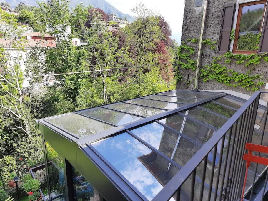 A balcony or terrace at The Ivy House in the Castle