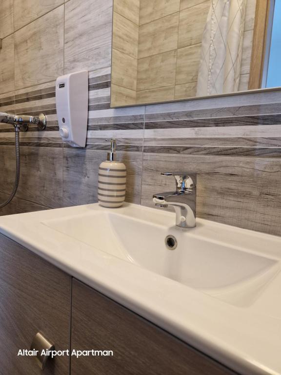 Koupelna v ubytování Altair Airport Apartman