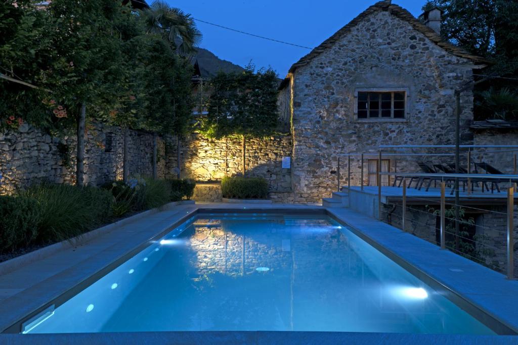 Bazén v ubytovaní VILLA CHIOVENDA Residenza d'Epoca alebo v jeho blízkosti